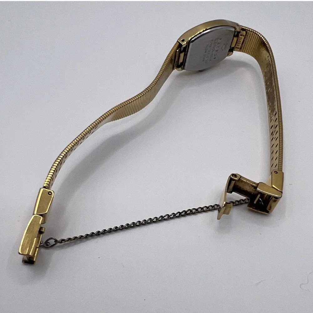 Seiko Watch Womens OS Gold Good Vintage Quartz Tonneau 2C20-5559 Safety Chain